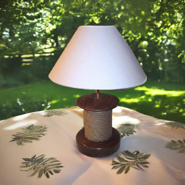 Massive Tischlampe 2200 g - Schiffsleuchte im maritimen Stil H 65 cm- elektrisch - Holz