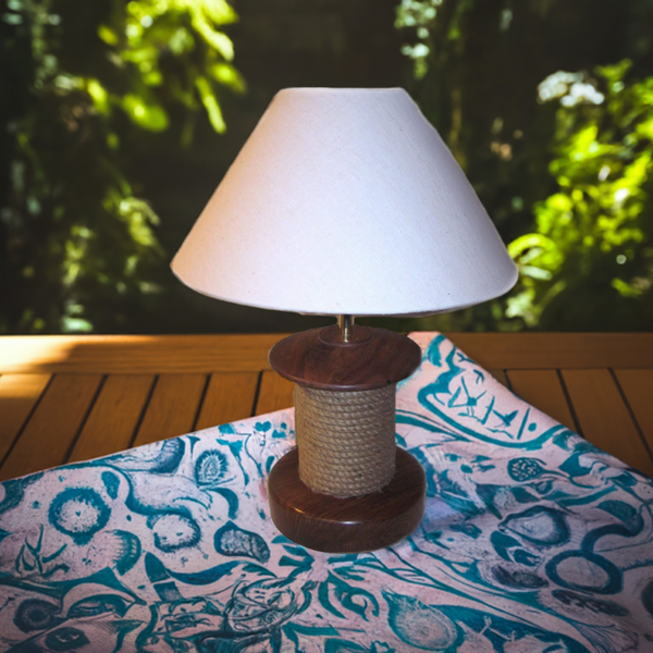 Massive Tischlampe 2200 g - Schiffsleuchte im maritimen Stil H 65 cm- elektrisch - Holz