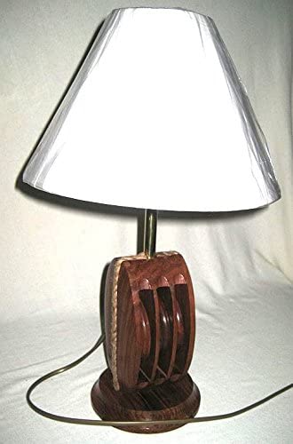 Maritime- Schiffslampe- Tischleuchte - H 39 cm- elektrisch - Holz/Messing/Tau