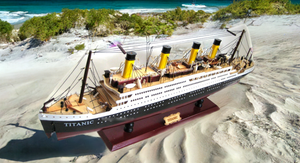 Großes Modell- Titanic- Schiffsmodell aus Holz- Gewicht 6000 g