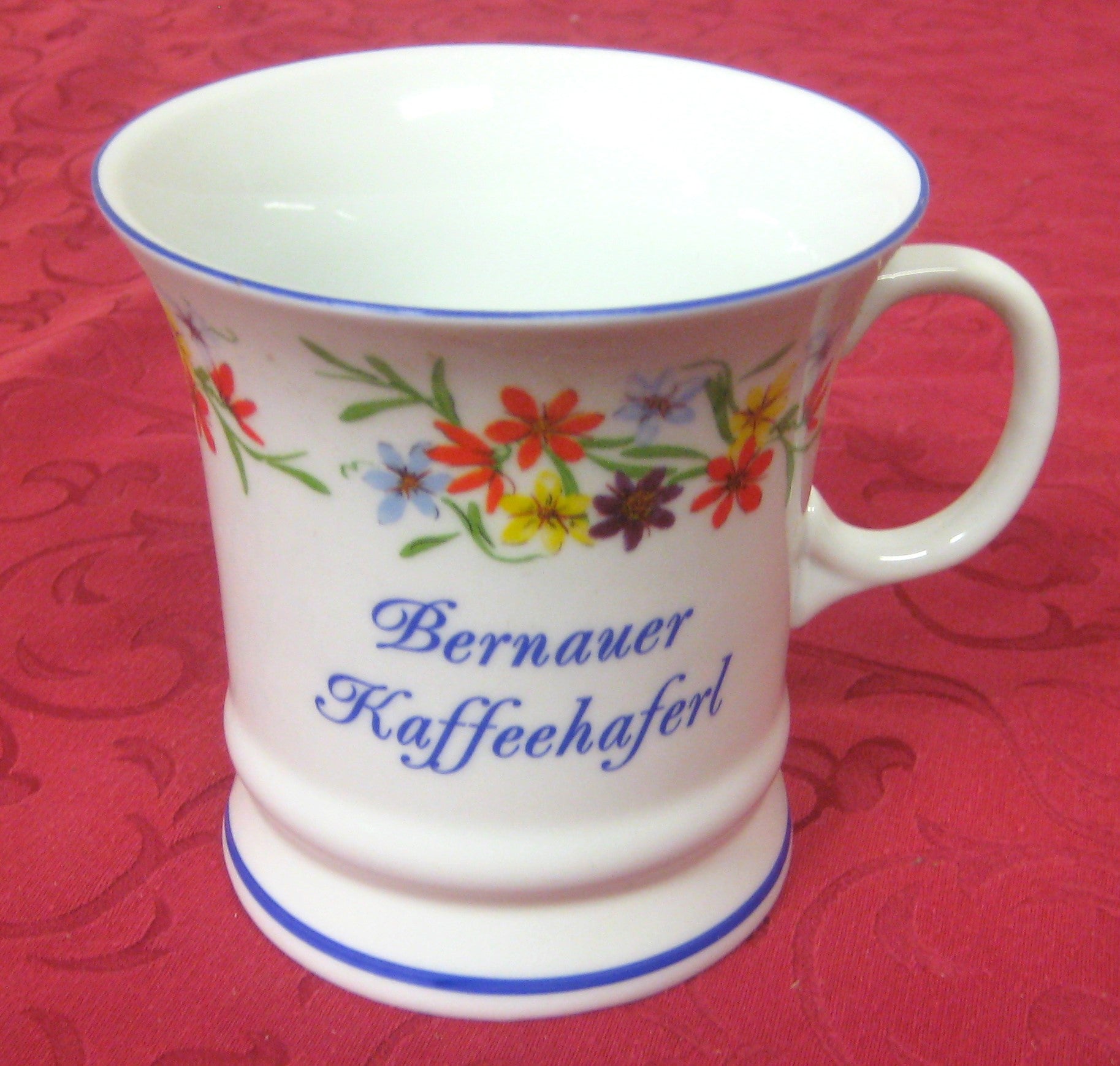 2er Set- Porzellan - Tasse, Haferl, Kaffeepott, Becher- BERNAU- Motiv Blumenranke