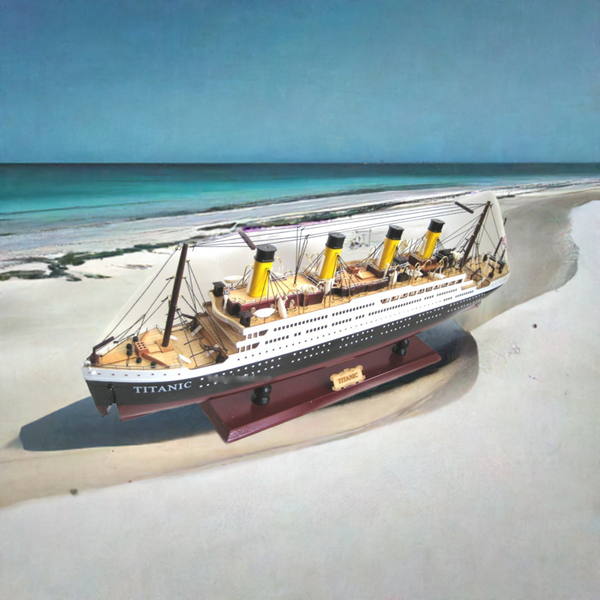 Großes Modell- Titanic- Schiffsmodell aus Holz- Gewicht 6000 g