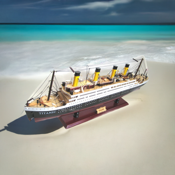 Großes Modell- Titanic- Schiffsmodell aus Holz- Gewicht 6000 g