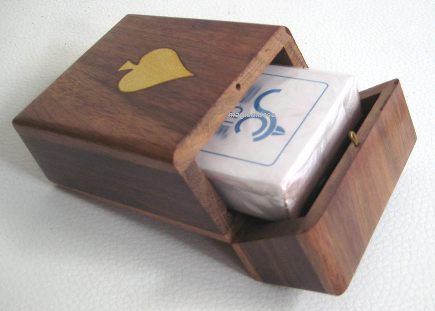 Klappbox aus Holz/Messing mit Kartenspiel
