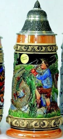 King-  Aufwendiger Relief Bierkrug -Angler- Fishing Man- German Beer Stein, Beer Mug - Feinsteinzeug, handbemalt mit Deckel aus Zinn 97% limitiert