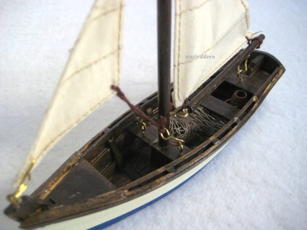 2er Set Fischerschiff- Schiffsmodell - Segler - Segelboot - Holzrumpf und Stoffsegel