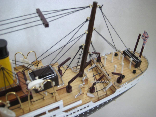 Großes Modell- Titanic- Schiffsmodell aus Holz- Gewicht 6000 g