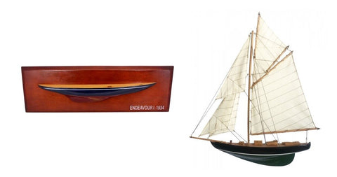 Wandbild- Halber Rumpf auf Holzbrett+ Halbmodell Yacht Schiffsmodell 62 cm