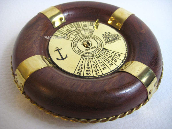 Immerwährender Kalender-Jedes-Jahr-Kalender-ewiger Kalender- Messing auf Holz