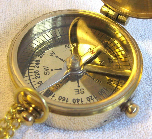 Kompass- Taschenkompass aus Messing