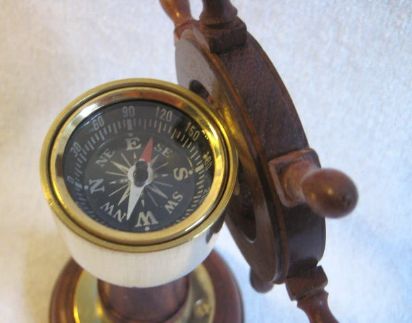 Schiffsstand- Bootsstand- Steuerrad und Kompass aus Holz und Messing