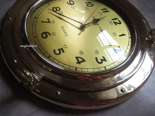 Uhr in Bullaugenform- Messing, Durchmesser 28,5 cm- Bullaugenuhr