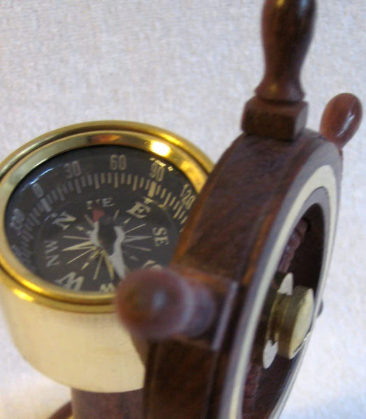 Schiffsstand- Bootsstand- Steuerrad und Kompass aus Holz und Messing