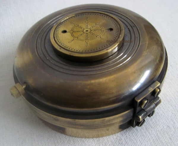 Massiver Kompass Windrose mit Uhr+ Sternzeichen im Antikdesign- Messing brüniert - Anlaufschutz G: 300 g