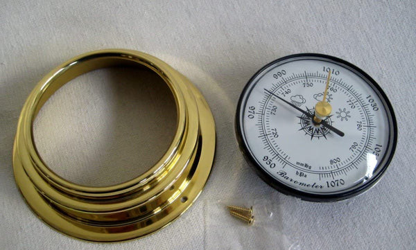 Kleines, leichtes Barometer in Bullaugenform aus Messing 78 g- Durchmesser 10 cm