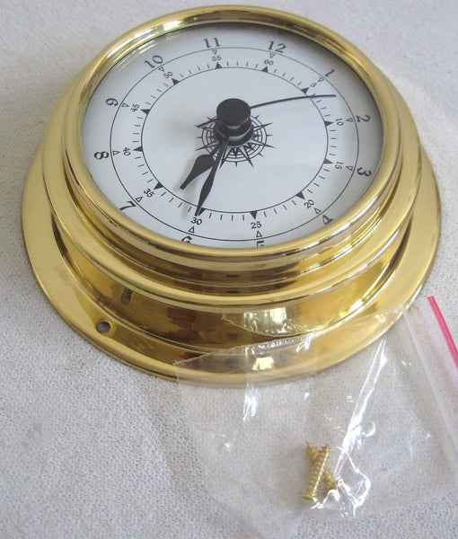 Kleine, leichte 80g Uhr in Bullaugenform aus Messing- Durchmesser 10 cm